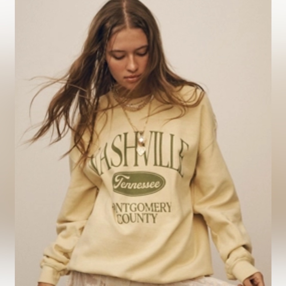 ANTHROPOLOGIE SPORT CITY SWEATSHIRT NWT LARGE